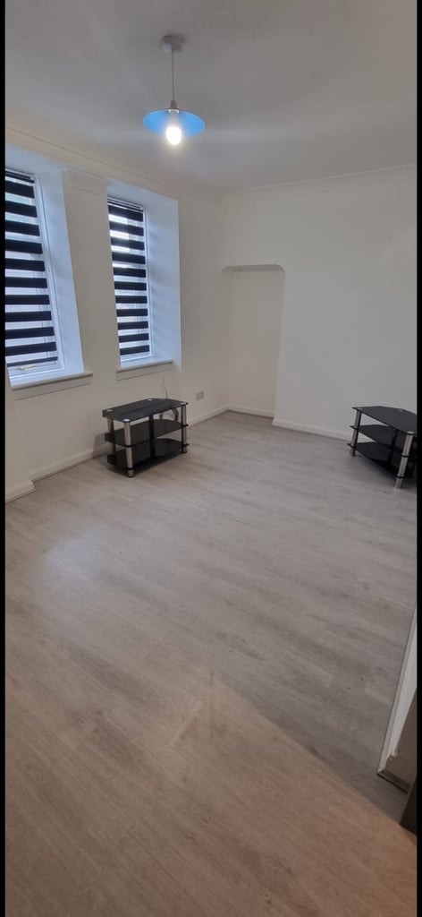 1 Bed Flat – Main Street, Glengarnock – £500pcm – Modern, Central, Near Station