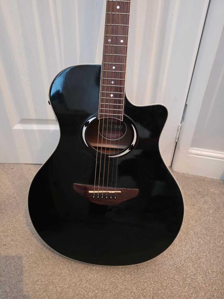 Yamaha APX500 Electro Acoustic 
