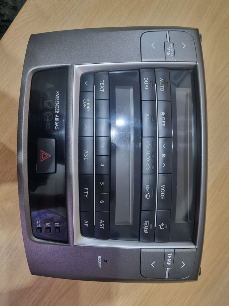 Lexus IS250 2009 car stero