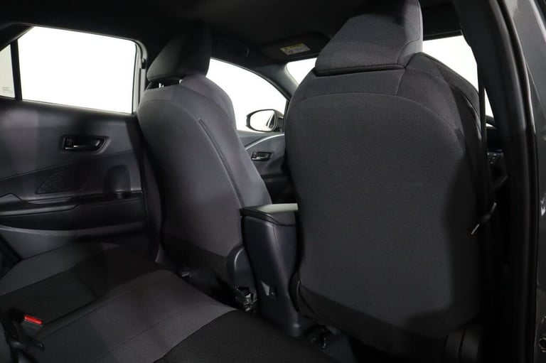 2024 Toyota C-HR 1.8 VVT-h Design CVT Euro 6 (s/s) 5dr HATCHBACK PETROL/ELECTRIC Automatic