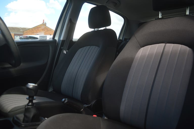 2018 Fiat Punto POP PLUS 5-Door Petrol
