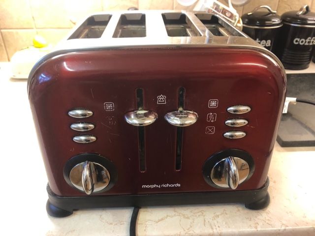 image for Morphy Richards 4 slice toaster.