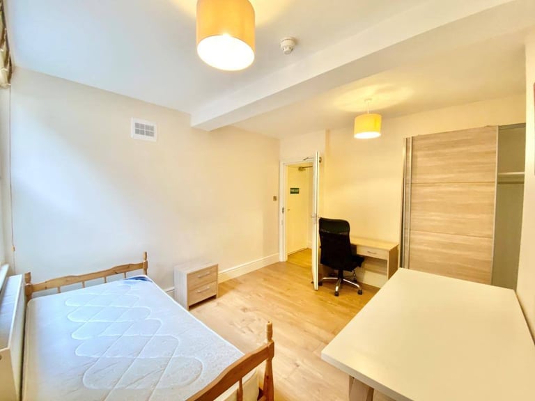 🏡 LUXURY 9 Bed House 🔥 Lincoln City Centre Location 🔥 Accredited 🏡