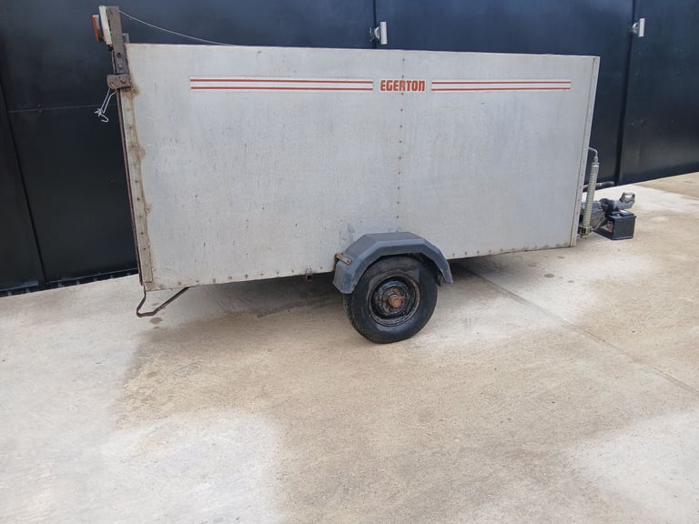 Metal indespension box trailer with rear ramp for sale