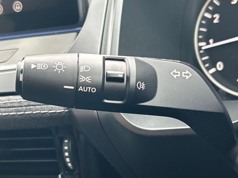 2025 Nissan Qashqai 1.3 DiG-T MH Acenta Premium 5dr HATCHBACK PETROL Manual