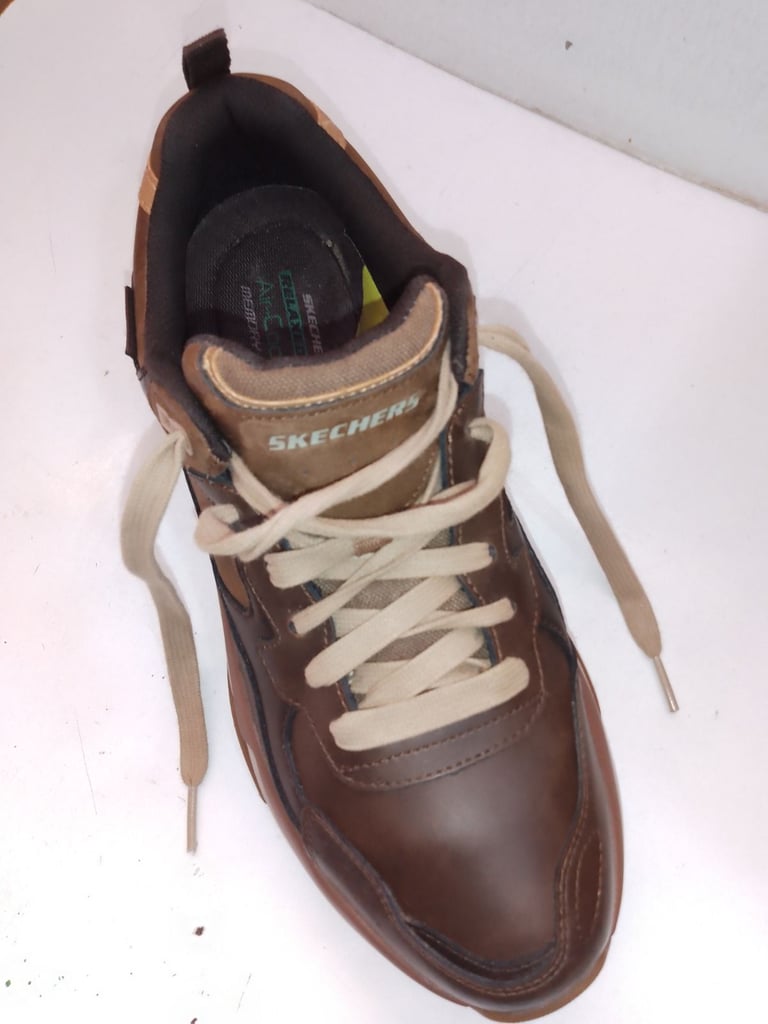 MEN'S SKECHERS TRAINER SHOES, UK 8.5, EUR 42.5, CASUAL/WALKING/HIKING/CYCLING