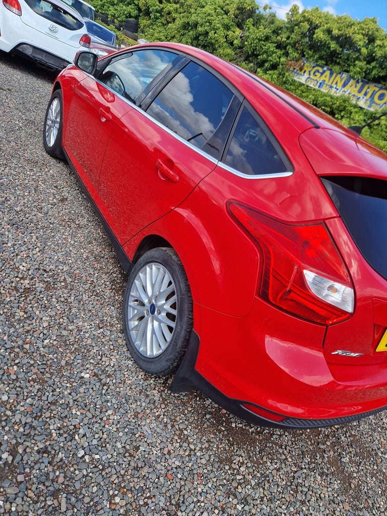 2012 Ford Focus 1.6 Zetec 5dr, Mot April.  2 keys, lovely looking car. Ulez compliant.  HATCHBACK...