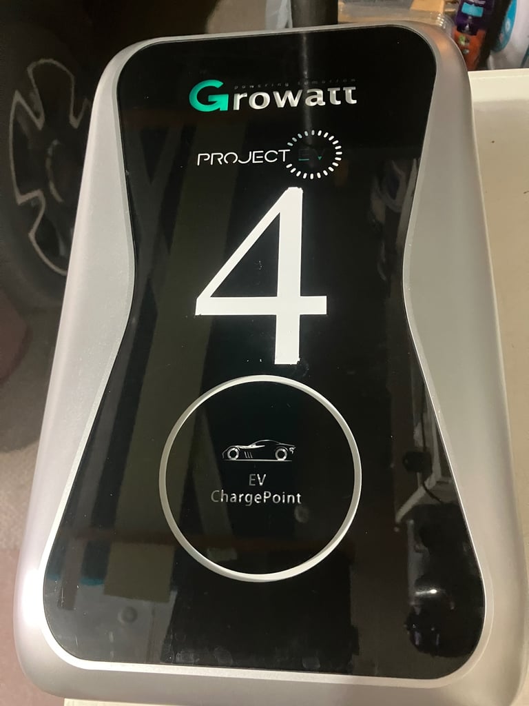 Growatt 7kWh EV car charger
