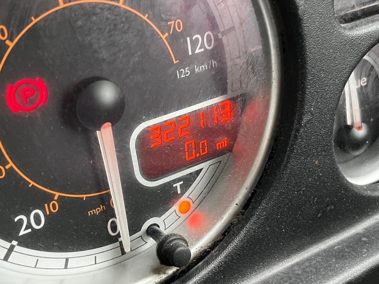 2013 DAF LF55.220 15T DROPSIDE