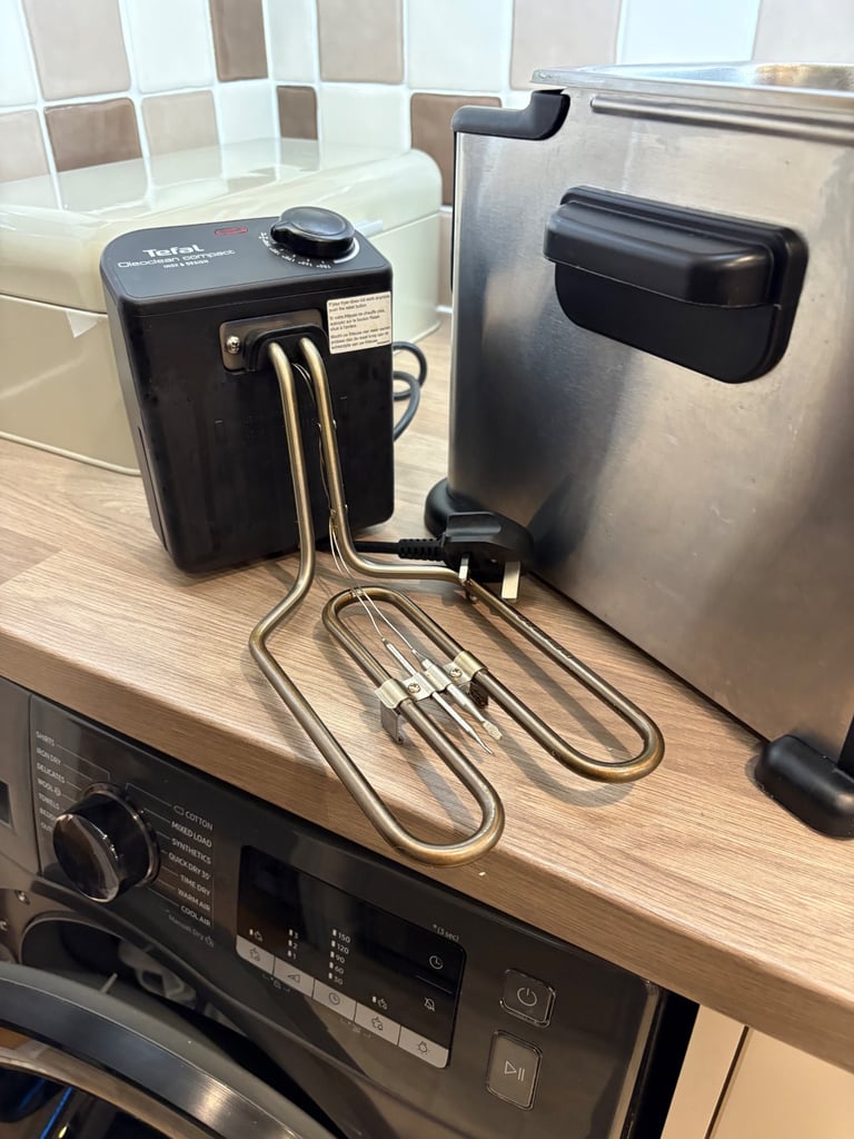 Tefal Oleoclean deep fat fryer 