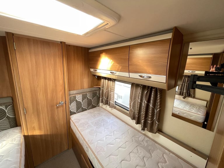 Swift Conqueror 565 4b