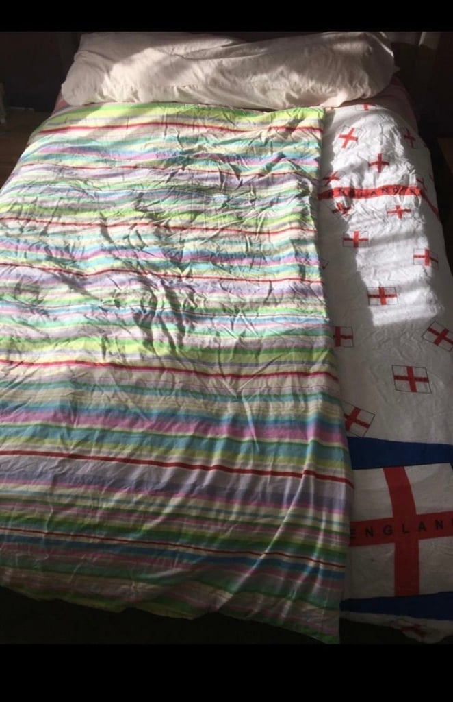 2 x Single duvets with covers