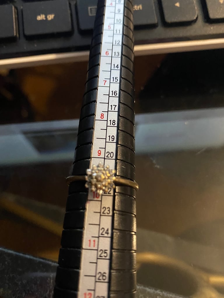 9ct gold and diamond ring