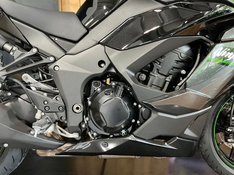 Kawasaki Ninja 1100SX 2025 TOUR for FREE!! FREE TOURING KIT! FREE UK DELIVERY!