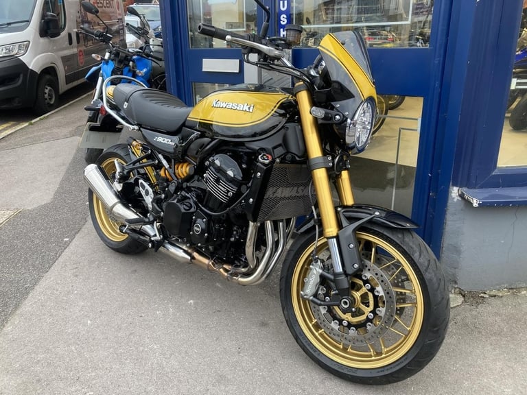 KAWASAKI Z900 RS SE - LOW MILES - MAIN STAND - COWL - GRAB RAIL - RAD GUARD 