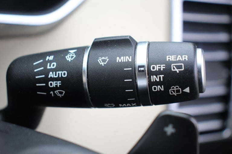 LAND ROVER RANGE ROVER 4.4 SD V8 Vogue SE Auto 4WD Euro 6 (s/s) 5dr 2019