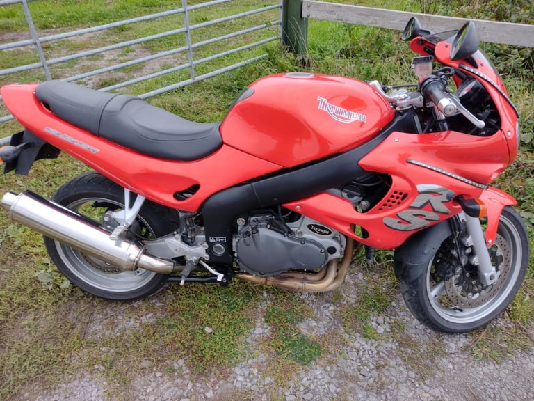 2001 Y. Triumph Sprint RS 955i Sprint RS. ORANGE. 22K, NEW MOT VGC. 3 KEYS. HEATED GRIPS.