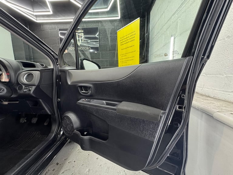 TOYOTA YARIS 1.4 D-4D TR 2012