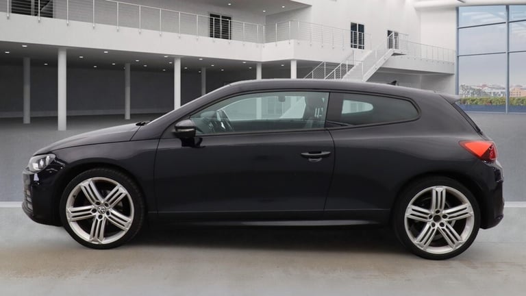 2015 Volkswagen Scirocco 2.0 TDi BMT R-Line 3dr DSG + NAV / LEATHER / DAB / 35 TAX / ULEZ COUPE D...