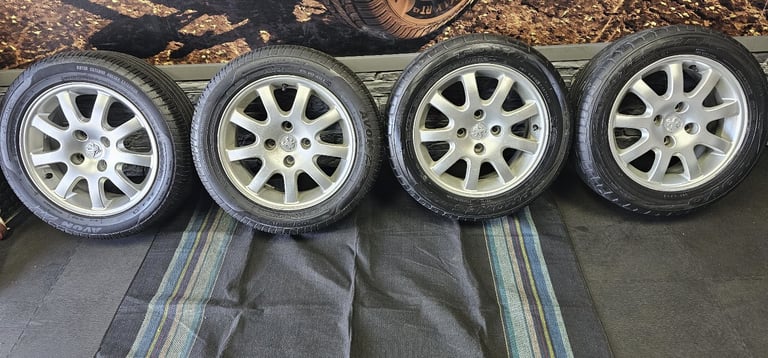 Peugeot Genuine 15 alloy wheels + 4 x tyres 195 55 15