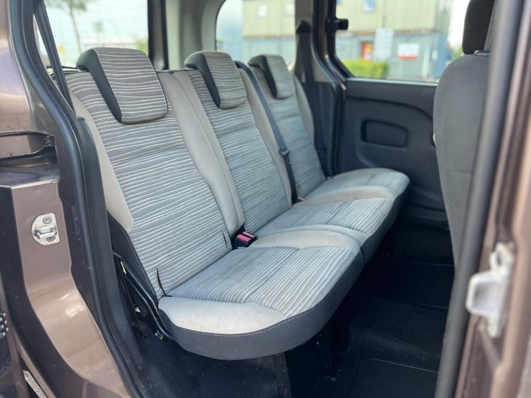 2011 Renault Kangoo 1.6 16V Expression Auto Euro 5 5dr MPV Petrol Automatic