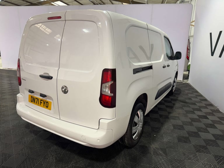 2021 Vauxhall Combo 1.5 Combo 2300 Sportive TD Panel Van Diesel Manual