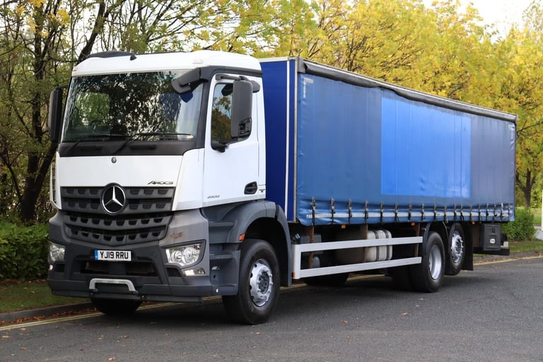 image for MERCEDES AROCS 2532 6X2 REARLIFT 32FT CURTAINSIDE (2019)