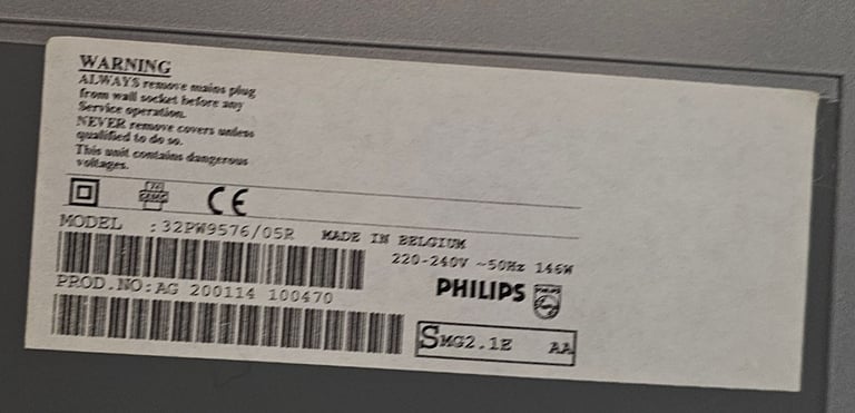 32" phillips matchline crt tv  with remote 