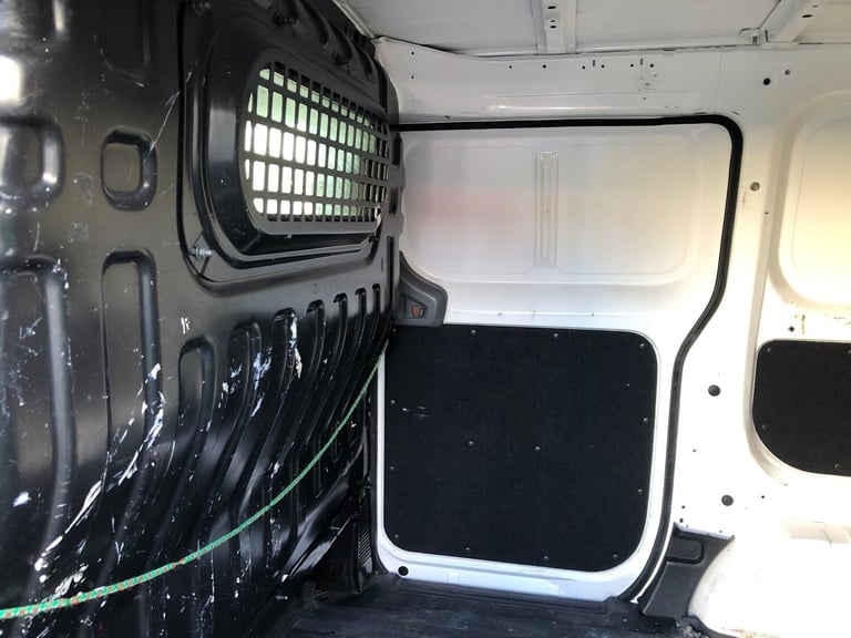 2015 Nissan NV200 E ACENTA RAPID automatic, 60,000 miles, **NO VAT** 2 owners Panel Van Electric ...