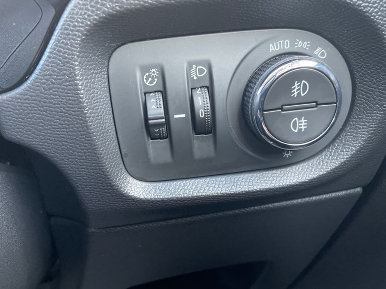 2020 Vauxhall Corsa Corsa 1.2T 100 PS Elite Nav Premium 5Dr Hatchback Petrol Manual