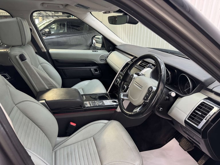 2017 Land Rover Discovery 3.0 Discovery Luxury HSE TD6 Auto 4WD 5dr SUV Diesel Automatic