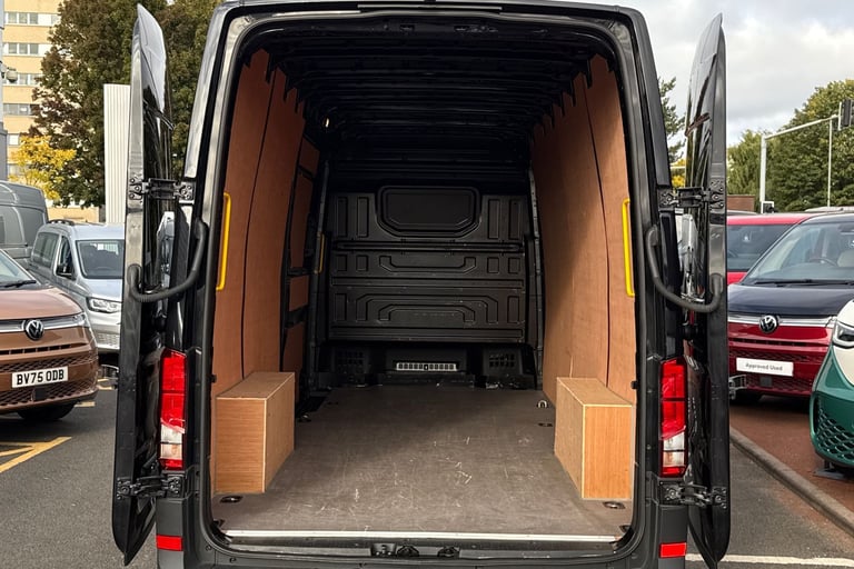 2024 Volkswagen Crafter 2.0TDI  140PS CR35 LWB Commerce Plus Van DIESEL Manual