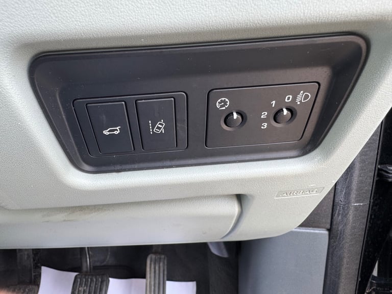 2015 Land Rover Discovery Sport 2.0 TD4 SE Tech 5dr [5 Seat] ESTATE Diesel Manual