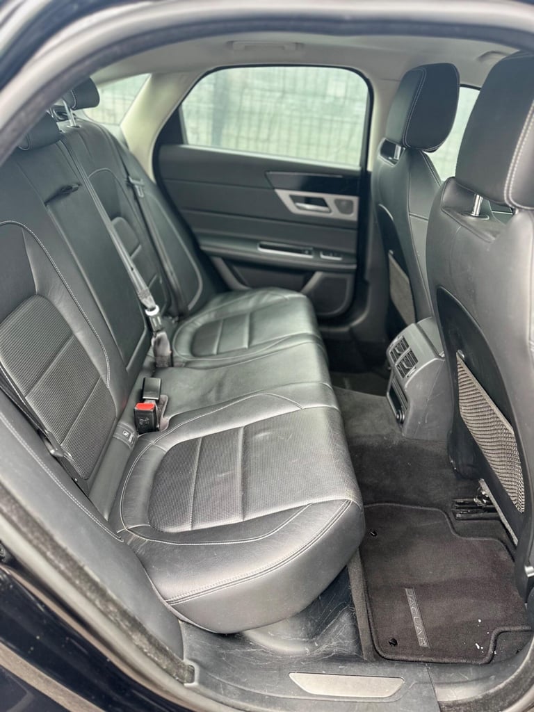 2018 Jaguar XF 2.0i R-Sport Auto Euro 6 (s/s) 4dr SALOON Petrol Automatic