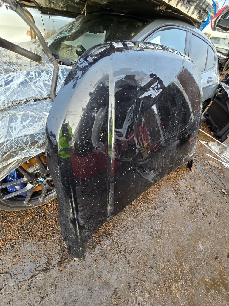 RANGE ROVER EVOQUE BONNET HOOD Panel BLACK  Breaking Parts 
