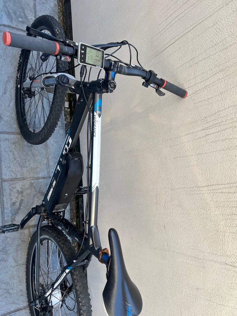 Carrera Vengeance Electric Bike | 27.5 | 36V 250W