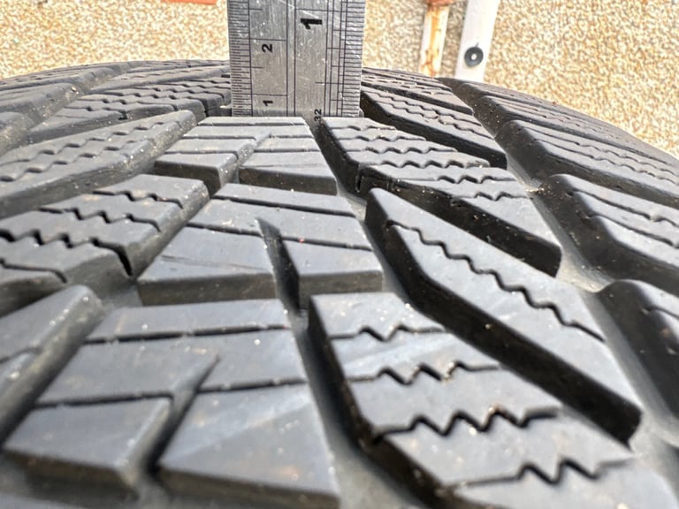 Winter tyres 235/50/R19 103V set of 4