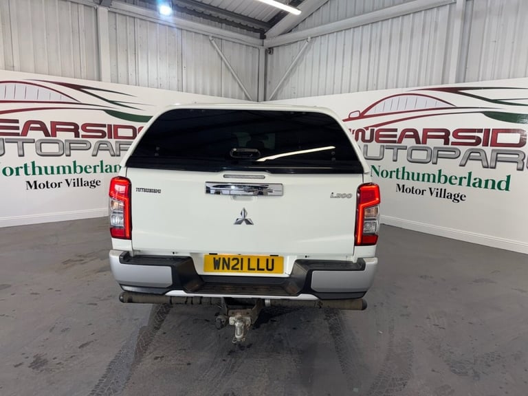 2021 Mitsubishi L200 2.2 DI-D DC Barbarian Pickup Double Cab 4dr Diesel Manual 4WD Euro 6 (s/s)  ...