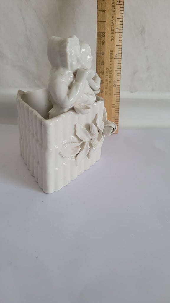 Victorian Staffordshire Spill Vase – “Tea Drinkers” Parian Figure (c.1860–1880)