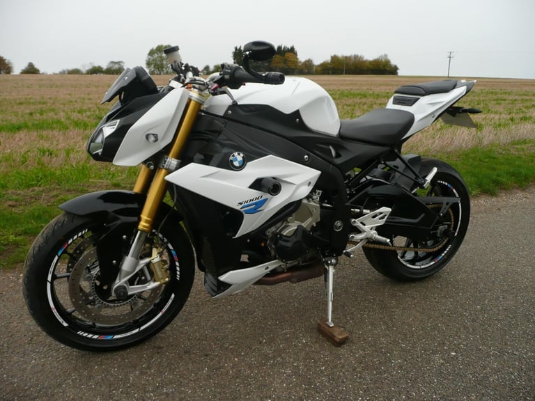 2014 BMW S1000R ABS Mint Condition Part ex / Credit/debit cards welcome.