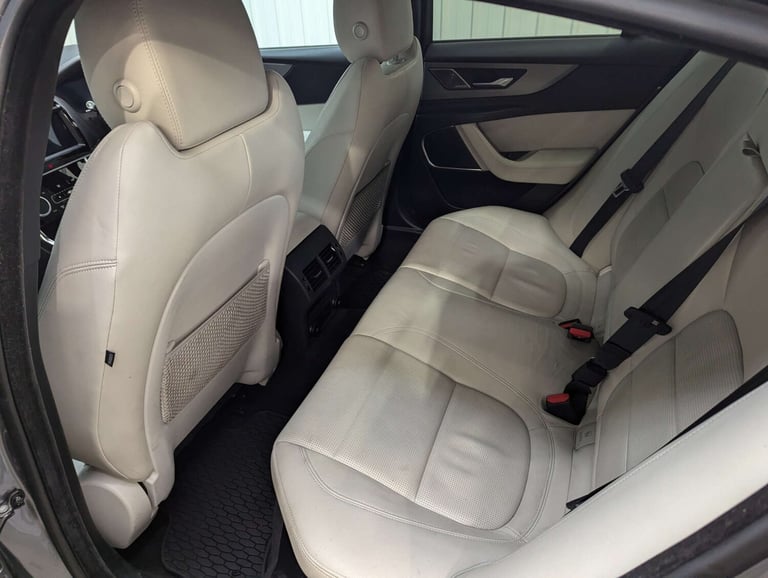 2020 Jaguar XE 2.0d R-Dynamic S 4dr Auto SALOON DIESEL Automatic