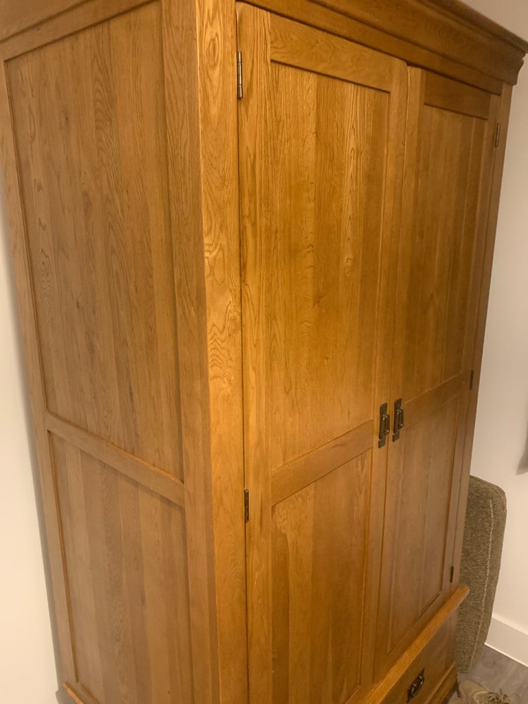 Wardrobe,Hard wood, brand new great looking 