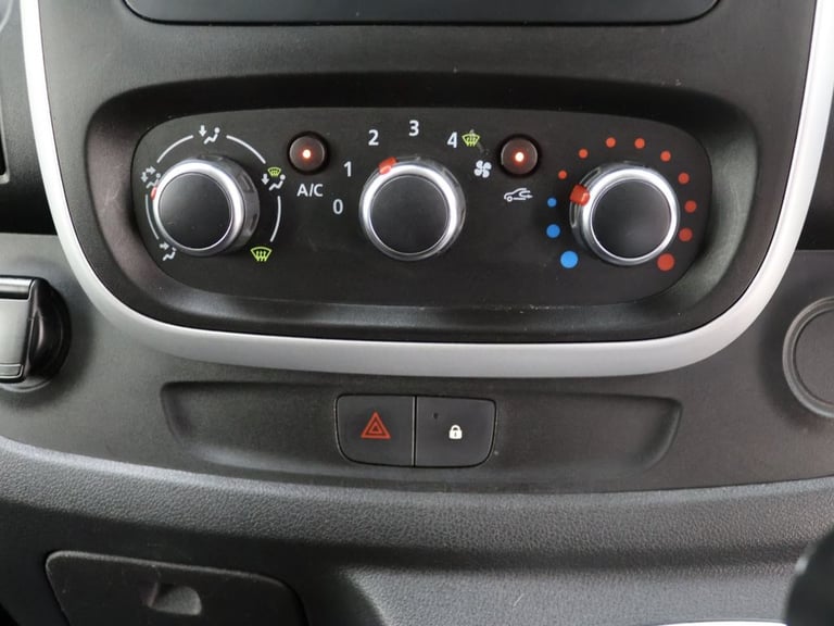 2020 Renault Trafic LL30 ENERGY dCi 170 Sport Nav 9 Seater EDC MPV DIESEL Automatic