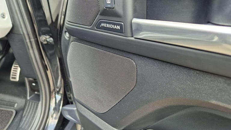 2024 Land Rover Defender 3.0 D350 X-Dynamic SE 90 3dr Auto ESTATE DIESEL Automatic