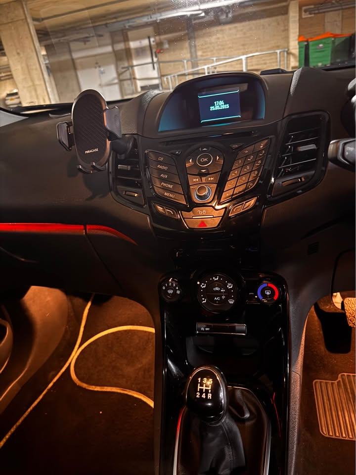 Ford, FIESTA, Hatchback, 2015, Manual, 998 (cc), 3 doors