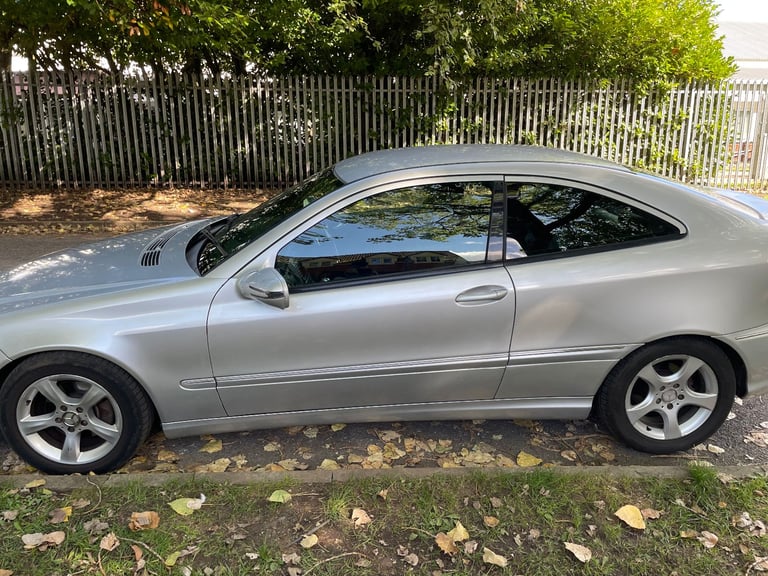 Cheap Mercedes-Benz, CLC, Coupe, 2009, Semi-Auto, 2148 (cc),3 doors, Silver for sale in Chorley, Lancashire