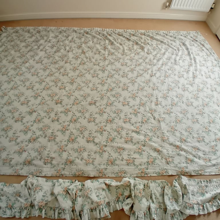 Vintage Laura Ashley 6.5m Louise floral curtains, Pelmet & tie backs