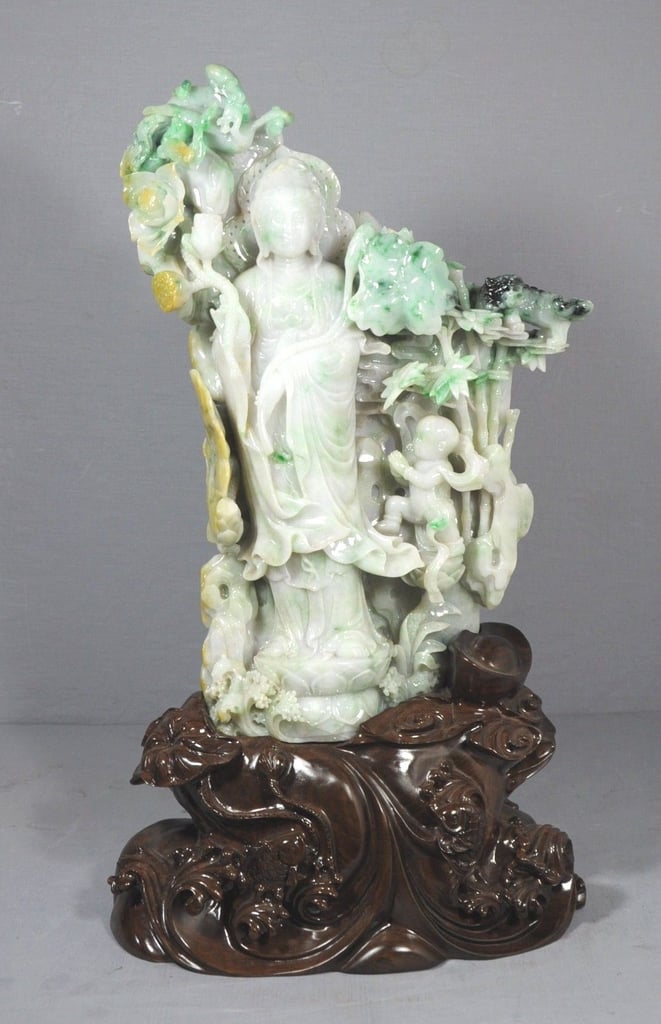 Large Well Carved Chinese Jadeite Kwan-Yin