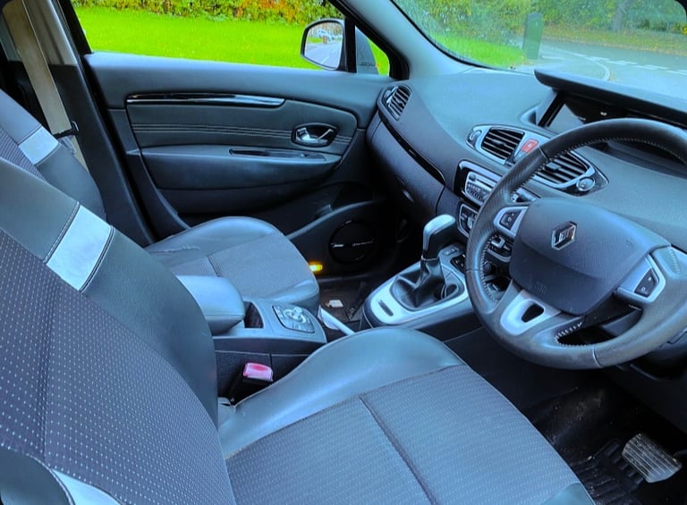 Scenic AUTOMATIC 7seaters family car satnav 