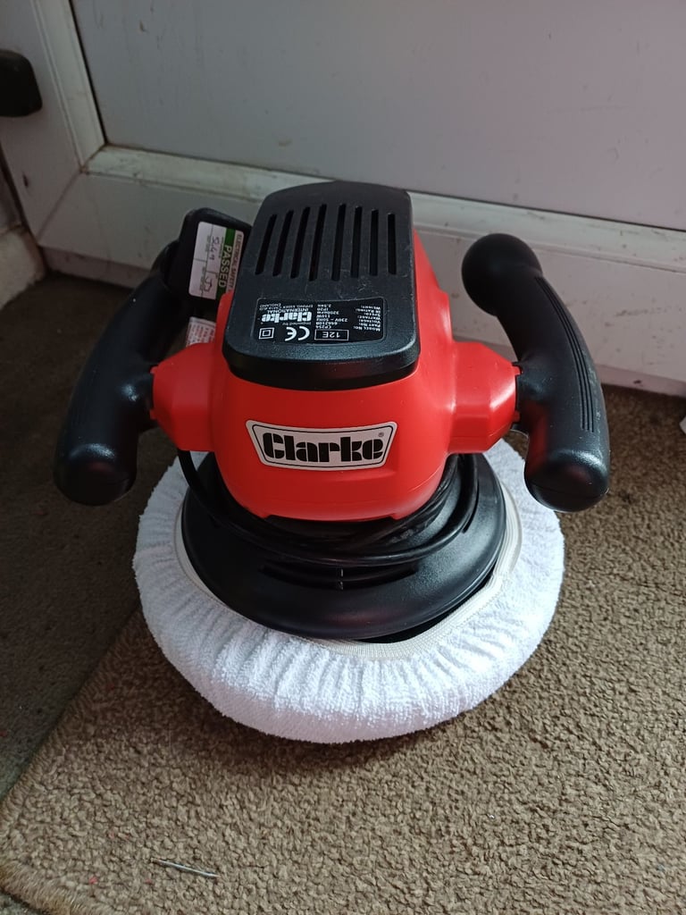 CLARKE CAR POLISHER AS NEW £20 NO OFFERS DARWEN BB3 0DU 